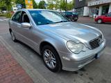Mercedes-Benz Mercedes C320 w203  Rentnerfahrzeug TOP - gebrauchte Mercedes-Benz C 320 aus dem Jahr 2002