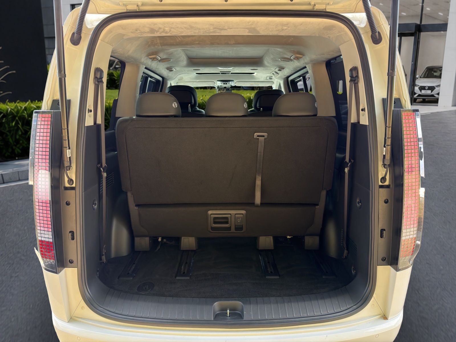 Hyundai Staria – Bild 24