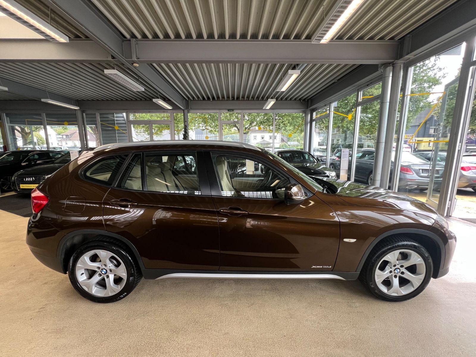 Fahrzeugabbildung BMW X1 xDrive 18 d 4x4 *MARAKESHBRAUN*
