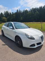 Alfa Romeo Giulietta 1.8 TBi 16V Quadrifoglio Verde Qua... - Alfa Romeo Giulietta mit Benzin-Antrieb: Navigationssystem, Limousine, 1.8