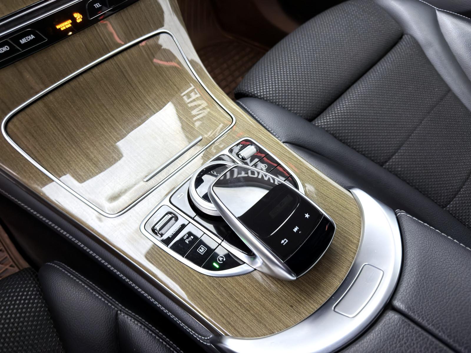Mercedes-Benz GLC 250 4Matic *LED*SHZ*Navi*RFK*