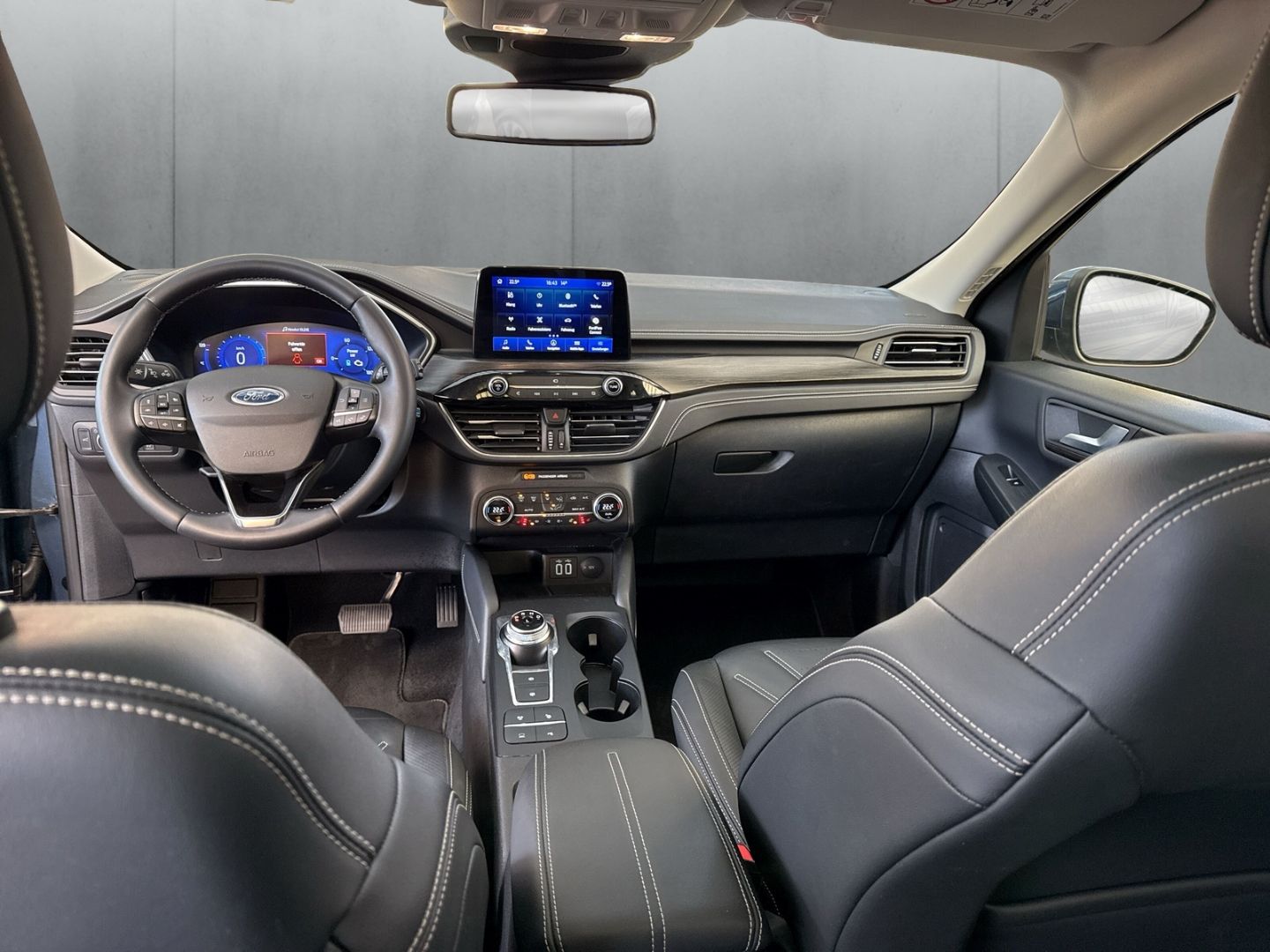 Fahrzeugabbildung Ford Kuga Hybrid Vignale/Hagelschaden/AHK schwenkb/Pa