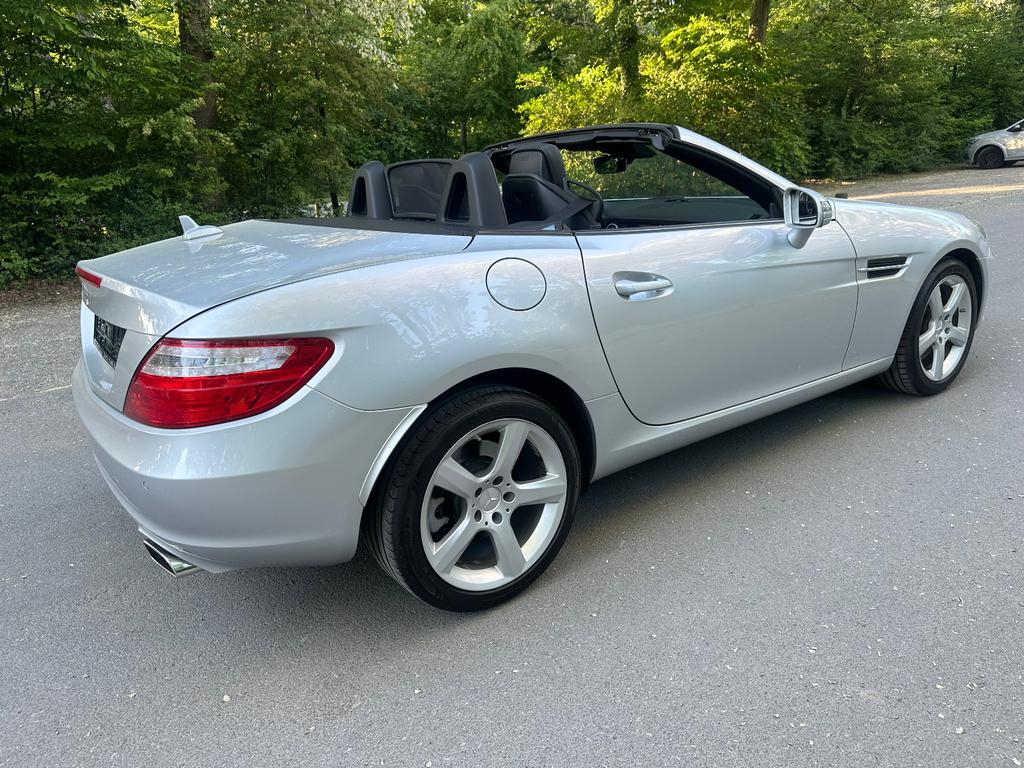 Mercedes-Benz SLK 300