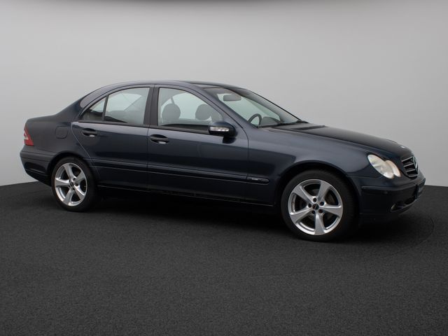 Foto Nummer 4: MERCEDES-BENZ C 180
