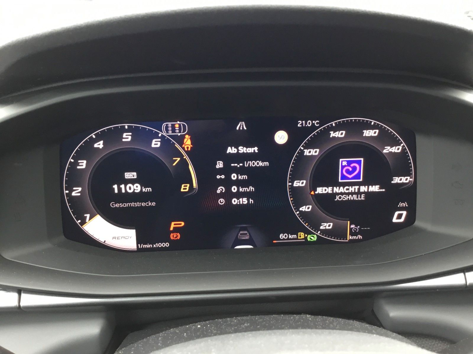 Fahrzeugabbildung CUPRA Terramar 2.0 TSI DSG 4Drive+Matrix+AHK+Pano+360°