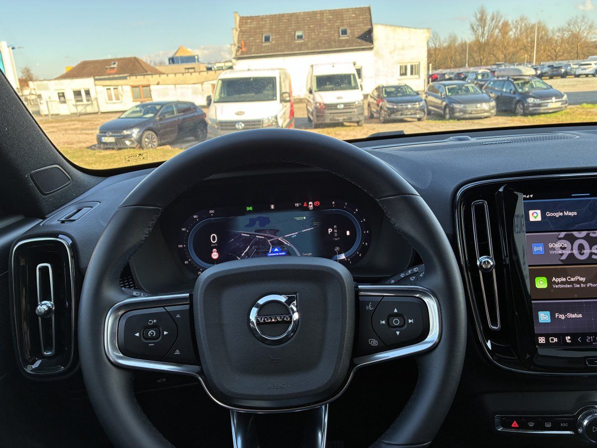 Volvo XC40 B3 Ultra Black Edition Pixel-Led Business M foto 16