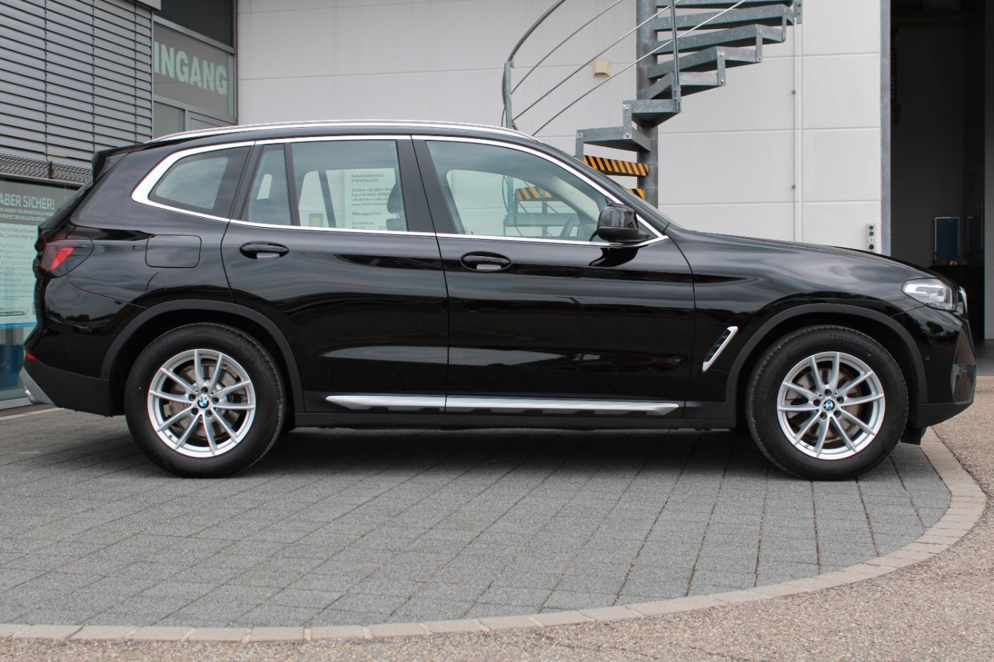 BMW X3 xDrive20d Navi LED Sportsitze Kamera DAB SH foto 4