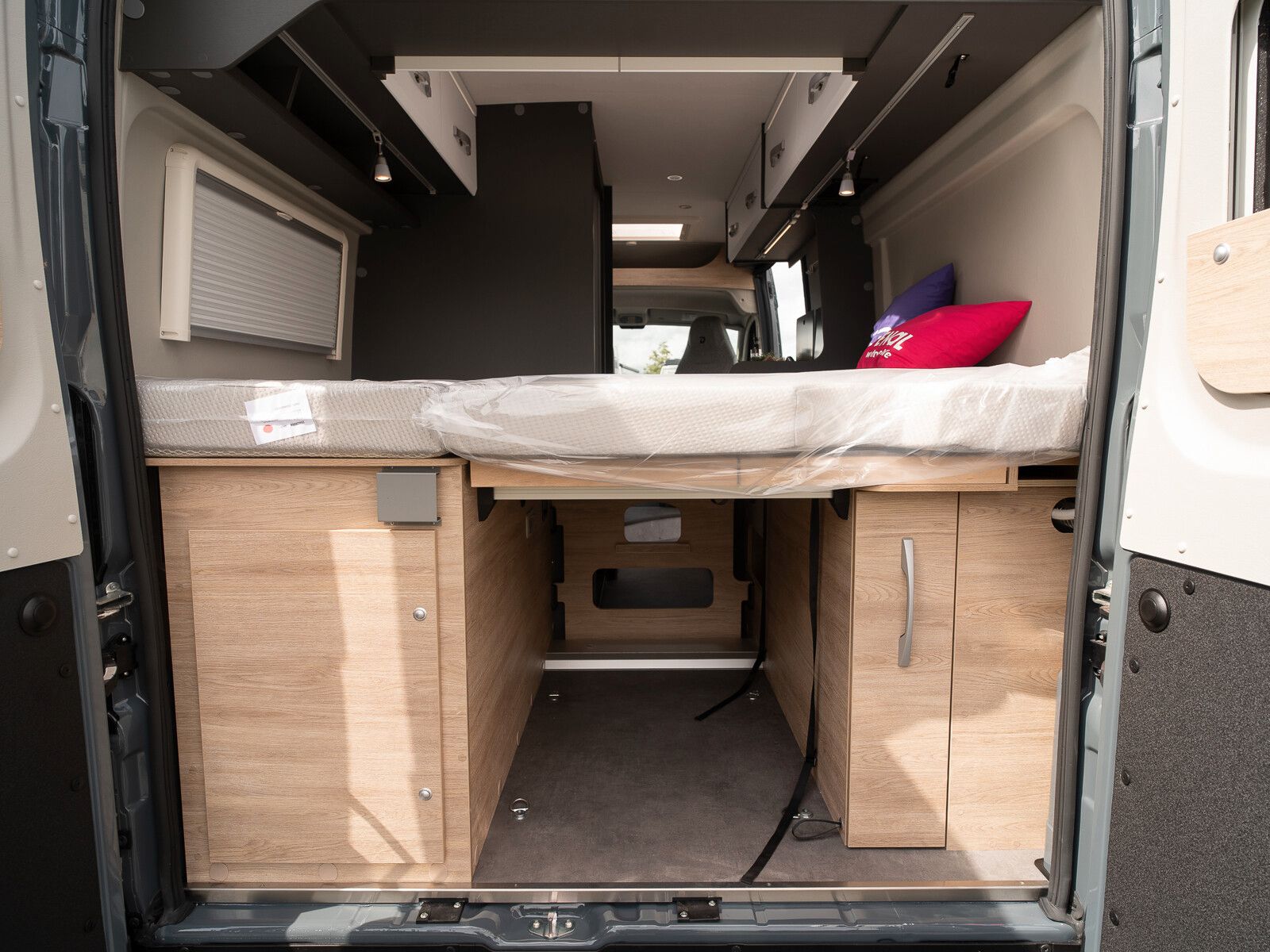 Fahrzeugabbildung Dethleffs Globetrail 600 DK Fiat Dieselheiz/Rahmenfenster