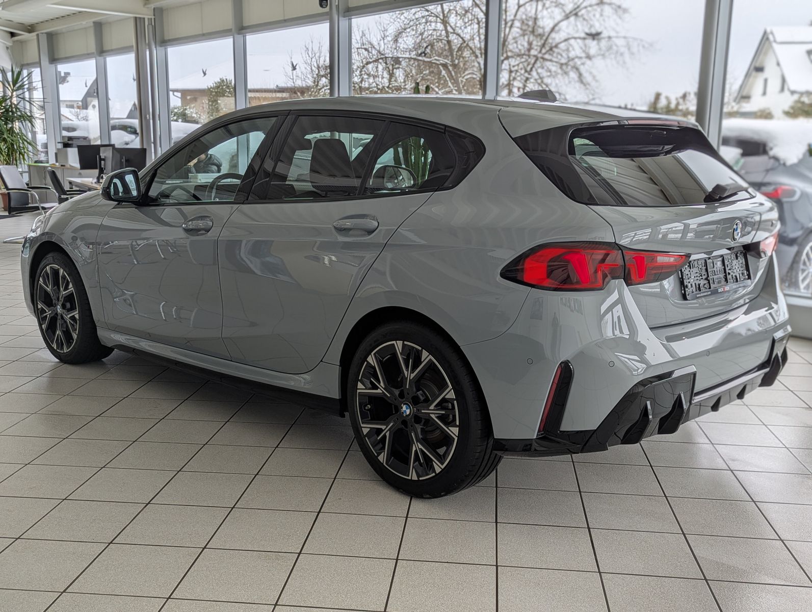 BMW 118 d M-Sport Panoramadach BROOKLYN Kamera 18" - Image 5