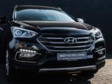 Hyundai Santa Fe blue Premium 4WD 4x4 7 SITZE AHK VOLL - gebrauchte Hyundai SANTA FE aus dem Jahr 2017