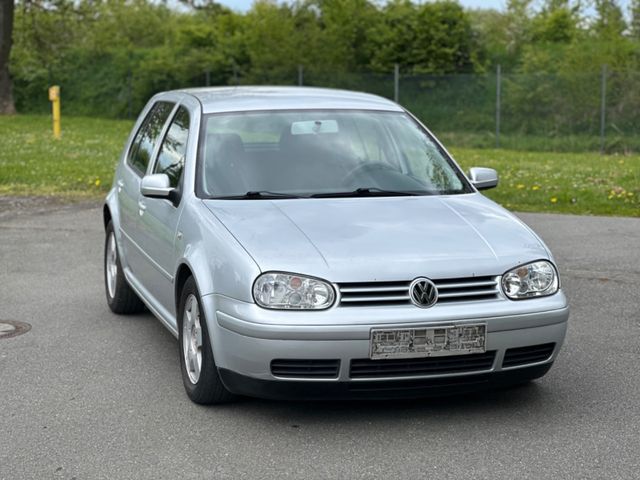 Volkswagen Golf 1.6 Comfortline Klima