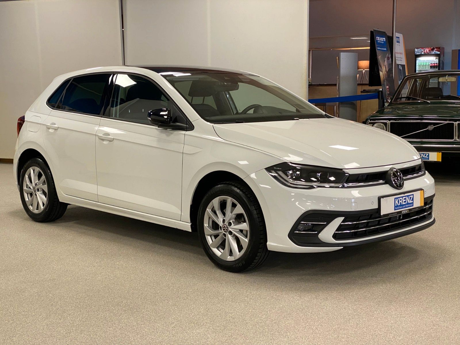 Fahrzeugabbildung Volkswagen Polo 1.0 TSI DSG STYLE+SPORT+IQ.LIGHT+16"ALU+ACC