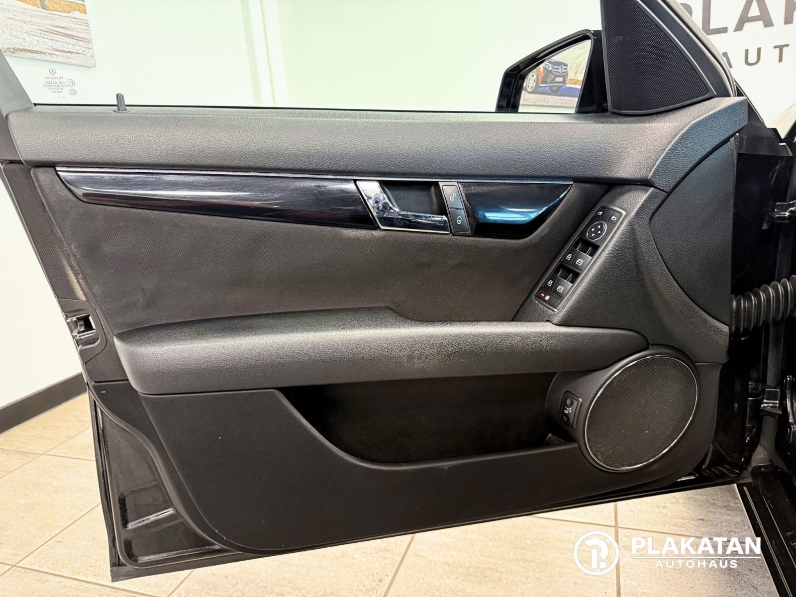 Fahrzeugabbildung Mercedes-Benz C 180 CDI T-Model Bi-Xenon AHK MB-Service EXPORT