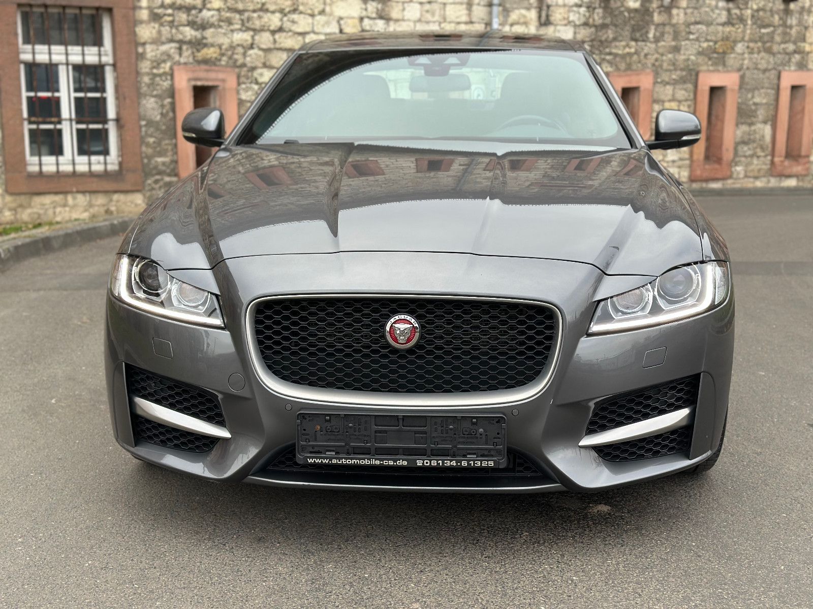 Fahrzeugabbildung Jaguar XF R-SPORT*MODELLJAHR 2019+PANO+STANDHEIZUNG*