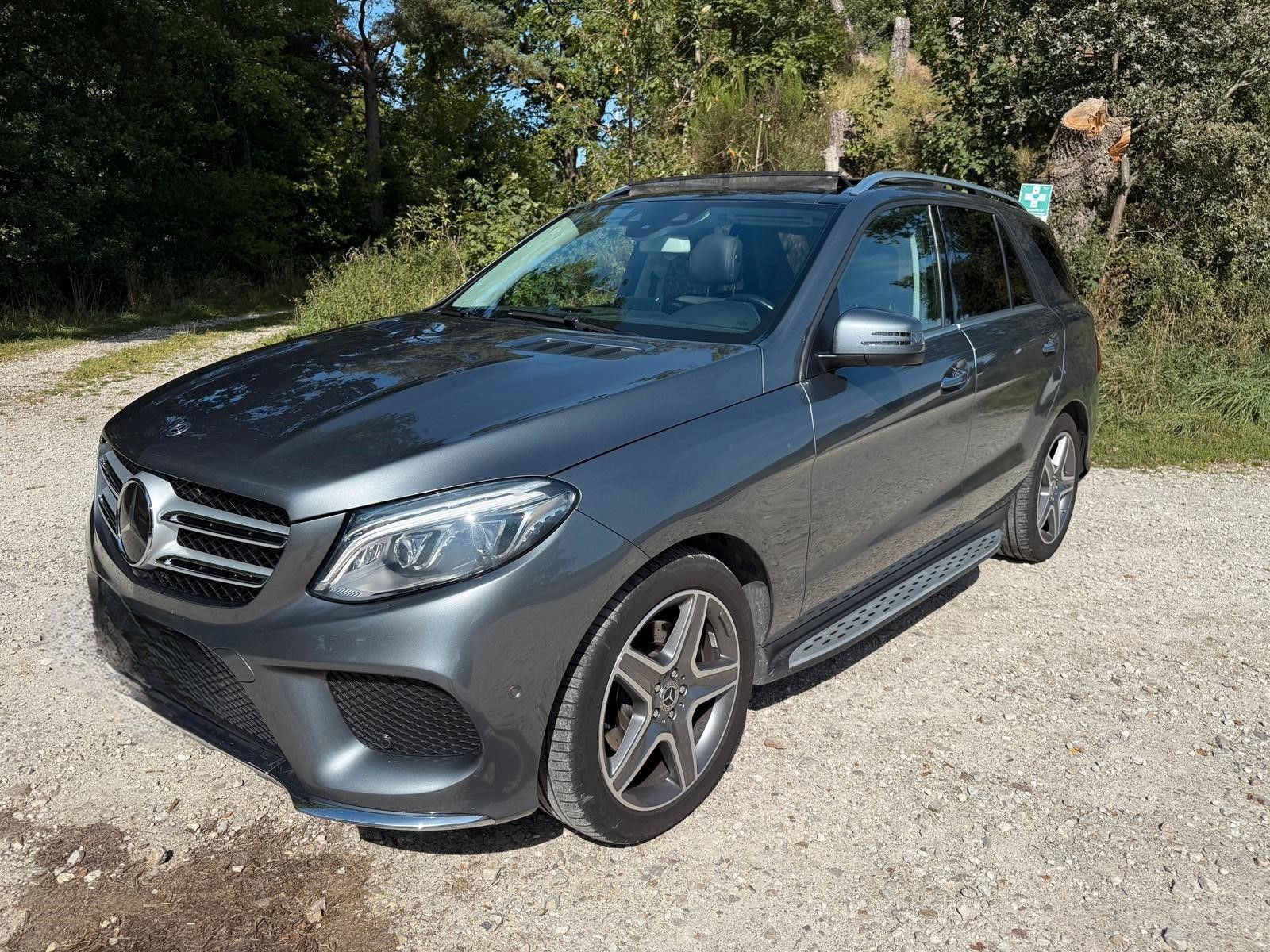 MERCEDES-BENZ GLE350d 4M AMG Airm Pano Sitzkl Mass Distr 360 