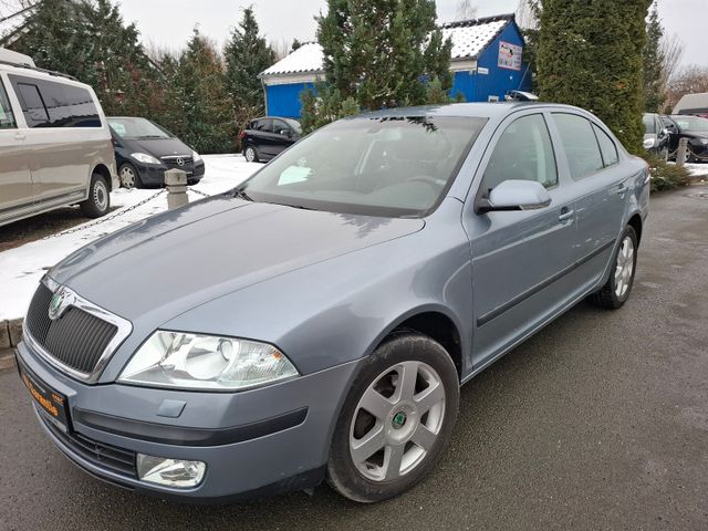 Skoda Octavia Lim. 2.0 Elegance *XENON  *TEILLEDER*