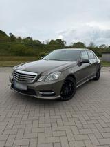 Mercedes-Benz Mercedes Benz E500 W212 - Mercedes-Benz E 500: W212