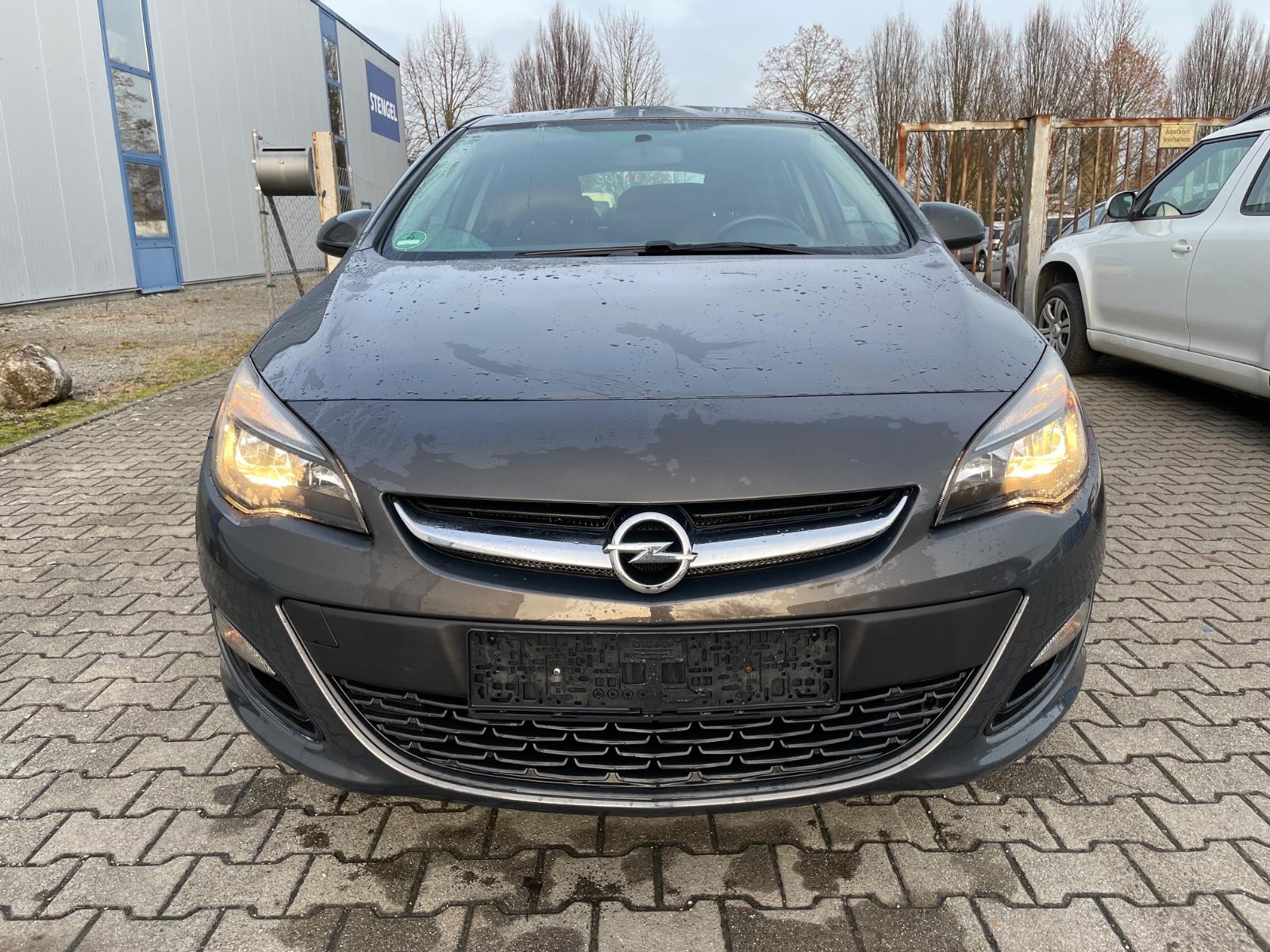 Opel Astra J Lim. 5-trg. Selection