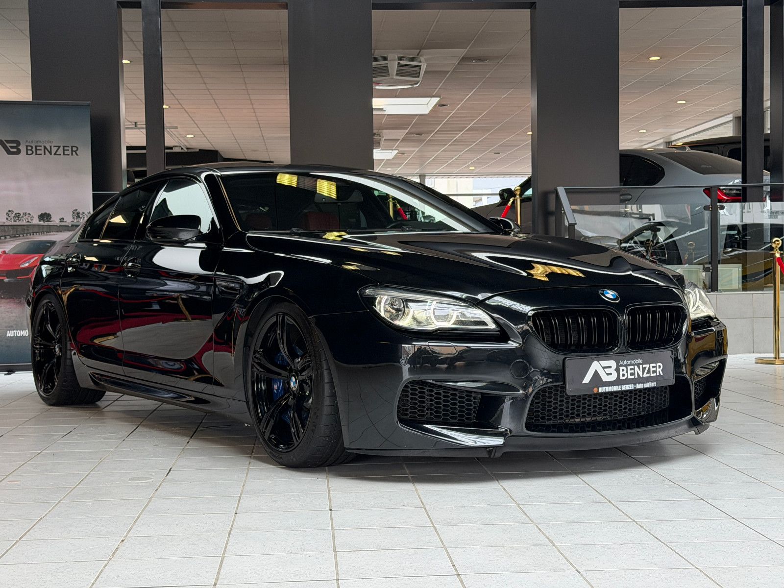 Fahrzeugabbildung BMW M6 Gran Coupe/CARBON/EXCLUSIVE/BLACK&RED/