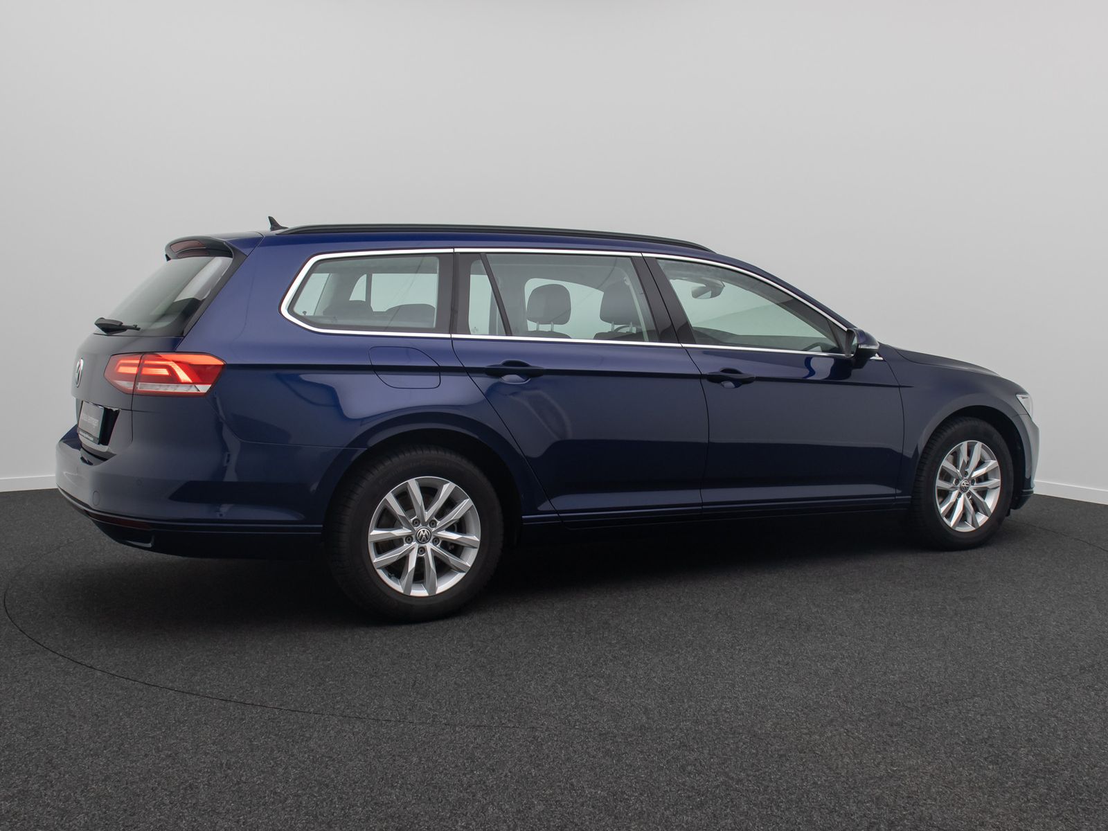 Fahrzeugabbildung Volkswagen Passat Comfortline Kamera HiFi ACC FernlichtReg