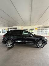 Porsche Cayenne S, AHK, Standheizung, Pano, Bose - gebrauchte Porsche Cayenne aus dem Jahr 2015