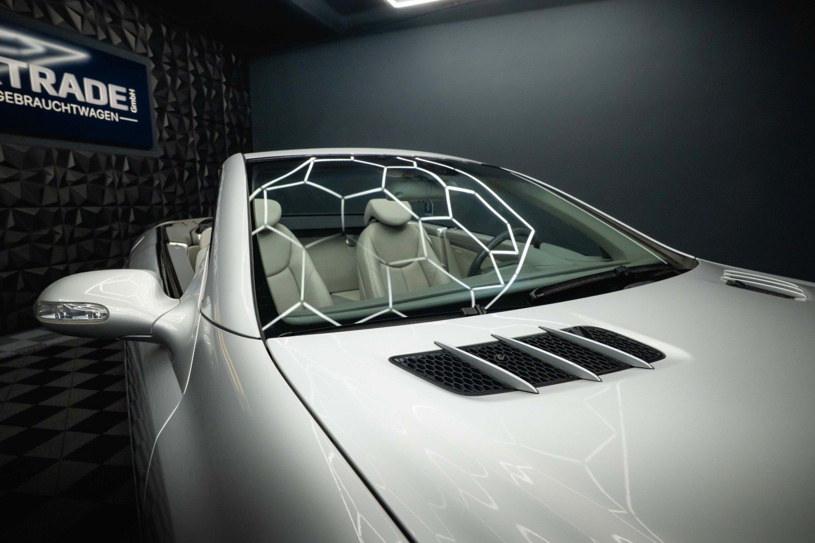 Fahrzeugabbildung Mercedes-Benz SL 500 AMG Paket *Facelift*ABC Sport*TÜV NEU*