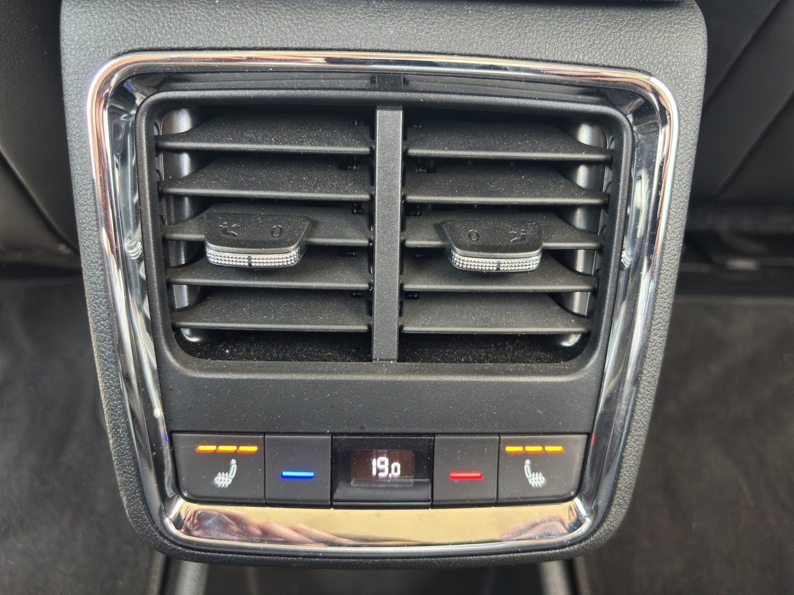 Fahrzeugabbildung SKODA Enyaq 80x (ab MJ23.2)