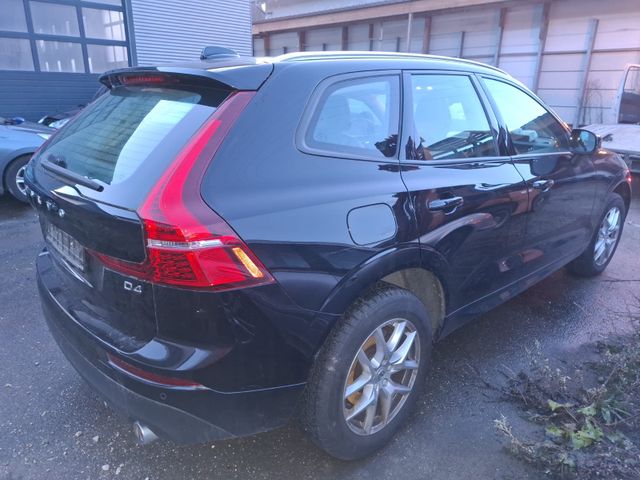 Volvo XC60 Momentum LED/AUTOMATIK/NAVI/EURO6/ALCANTARA