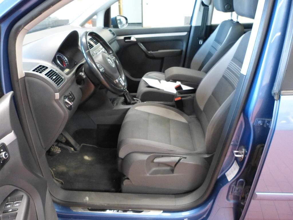 Fahrzeugabbildung Volkswagen Touran Life TDI GRA Navi Pano SHZ PDC 7-Sitzer