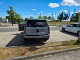 Cadillac Escalade Sport Platinum AWD 24Zoll/6,2l Grau/AKG - Cadillac Escalade mit Benzin-Antrieb: Geländewagen, Platinum