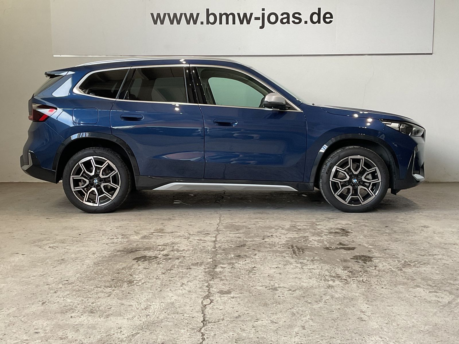 Fahrzeugabbildung BMW X1 xDrive23d Head-Up, Lenkradheizung