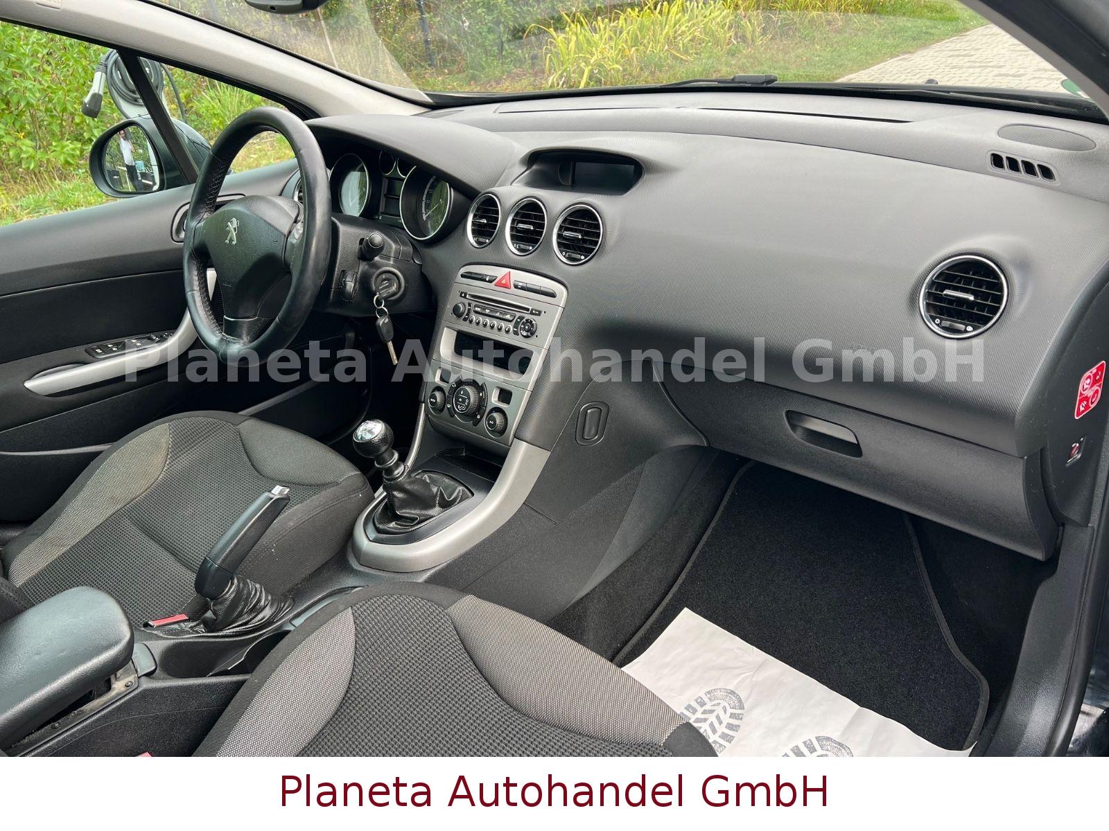 Peugeot 308 2011 — photo 10