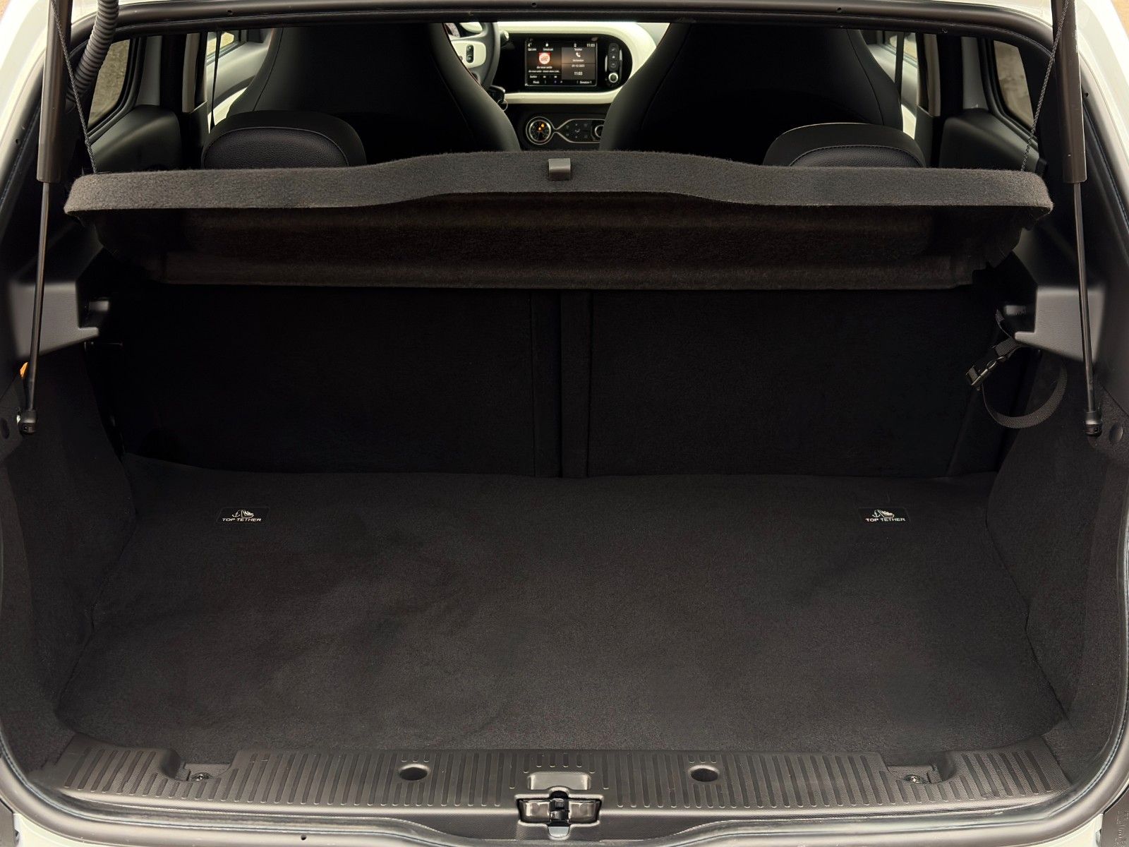 Fahrzeugabbildung Renault Twingo Vibes Electric Tempomat Carplay CAM SHZ