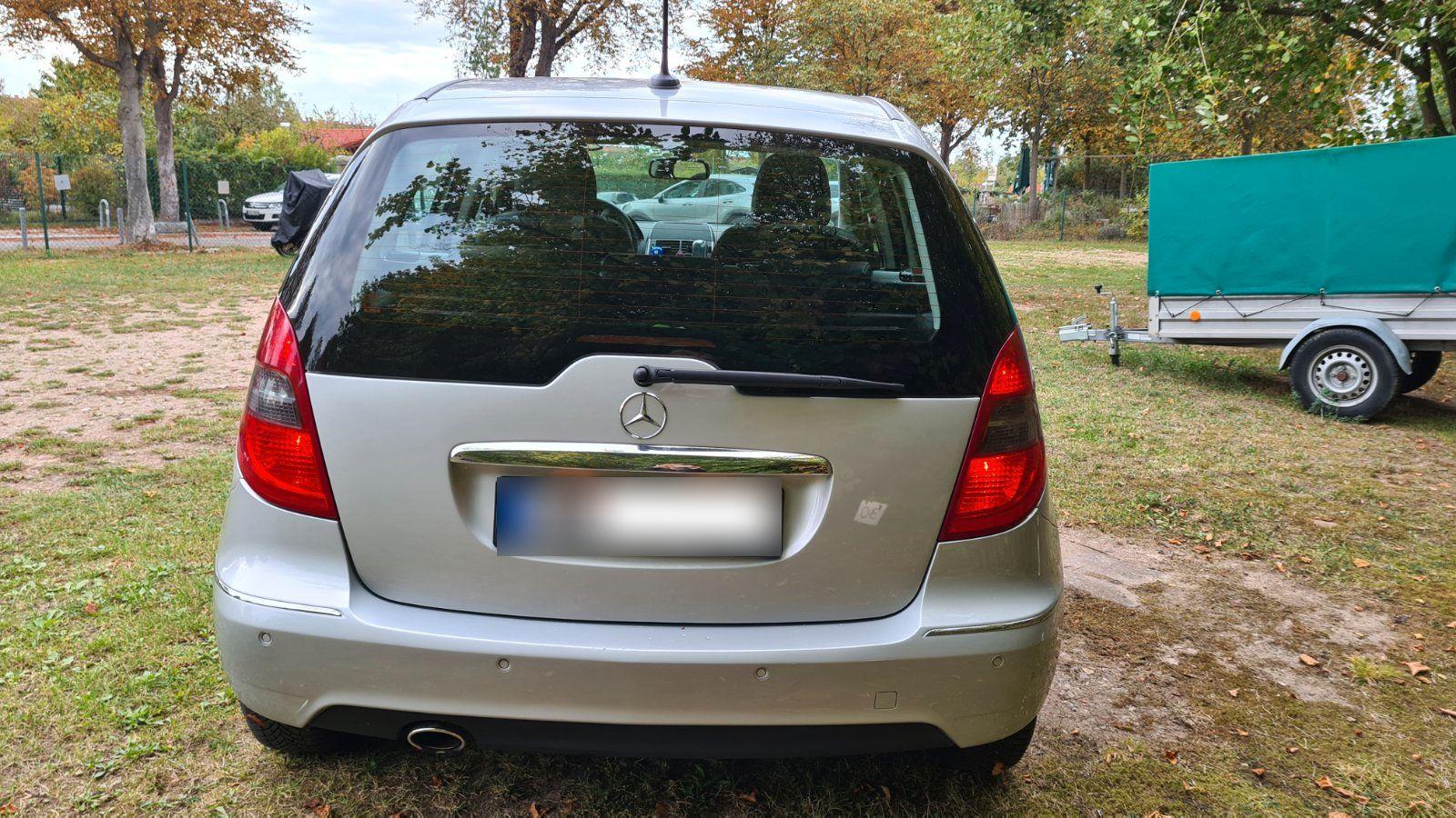 Mercedes-Benz A170 2009 — engine 116 HP (85kW)