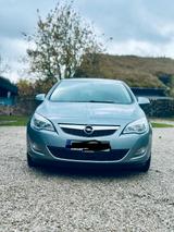 Opel Astra mit Turbo - : Kleinwagen, mit Turbo