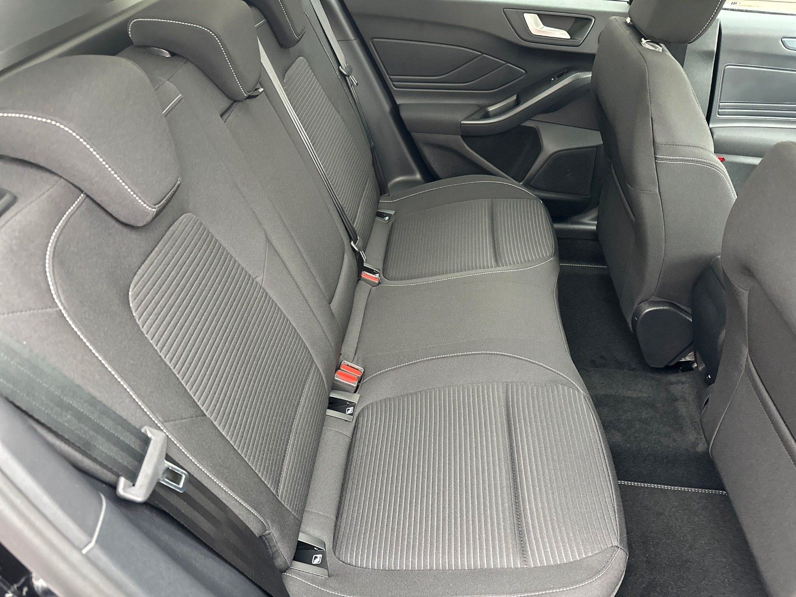 Fahrzeugabbildung Ford Focus Turnier Active X, FAHRASSISTENZPAKET, PANO