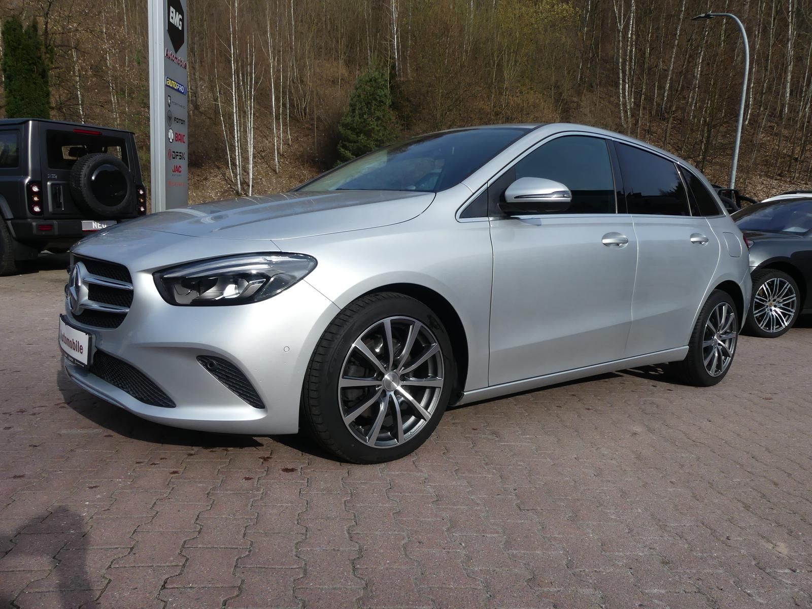 MERCEDES-BENZ B220 4Matic*2.0*KAM*USB*Tempomat*Automatik*SHZ*