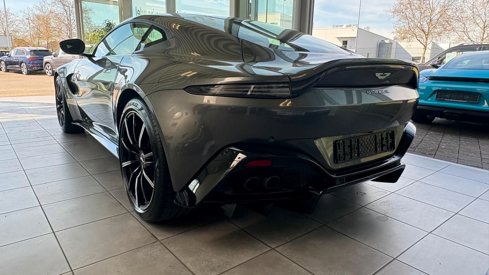 Fahrzeugabbildung Aston Martin V8 Vantage 4.0 V8 voll sehr gepflegt