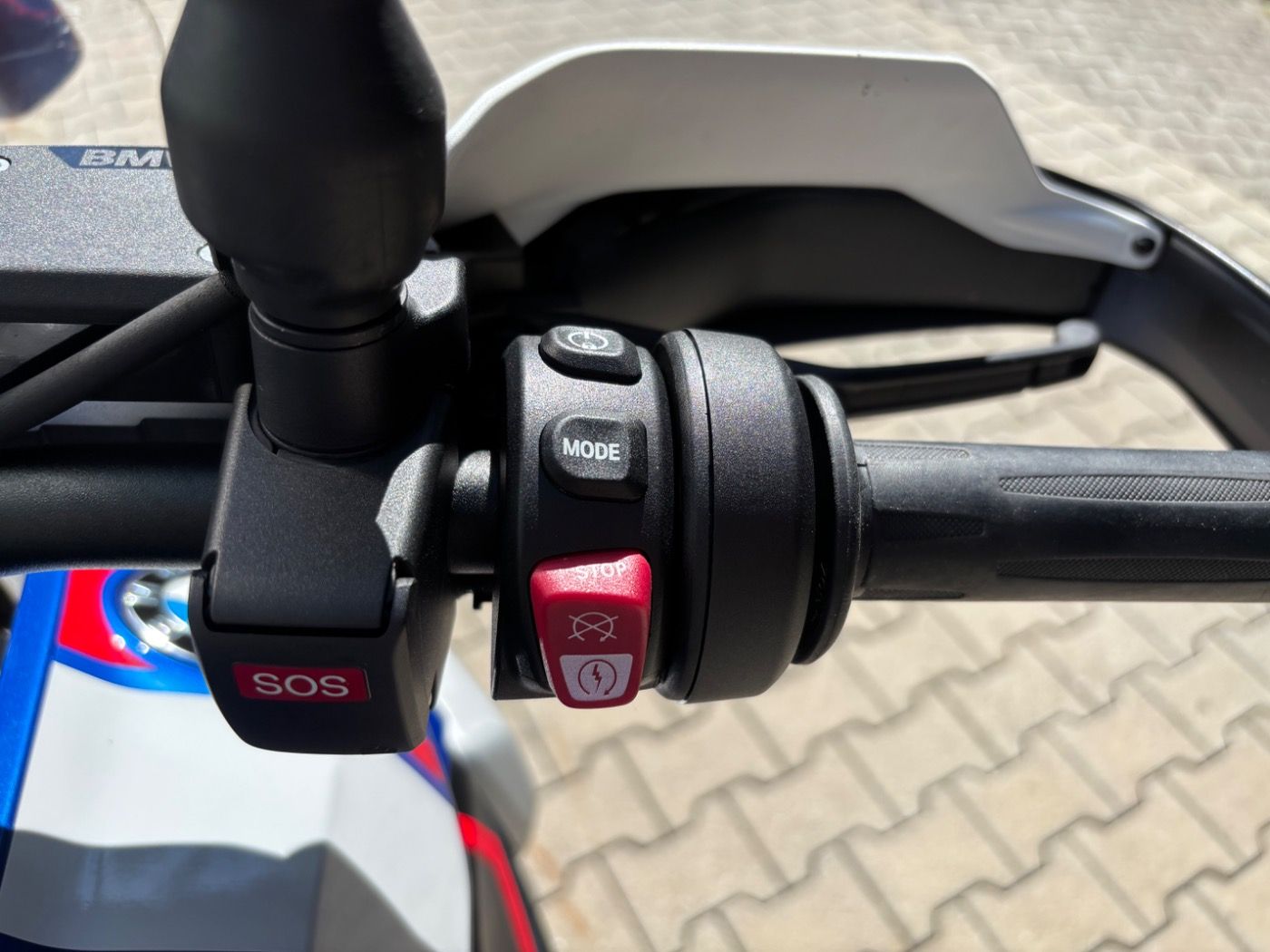 Fahrzeugabbildung BMW R 1300 GS Trophy 4 Pakete Fahrzeughöhenregelung