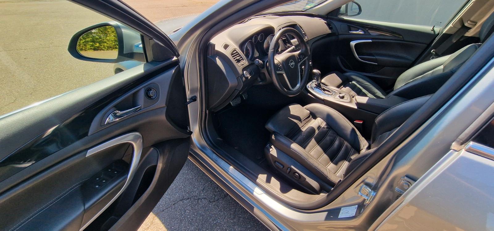 Opel Insignia A Lim. Sport 4x4*Automatik*Leder*NAVI*