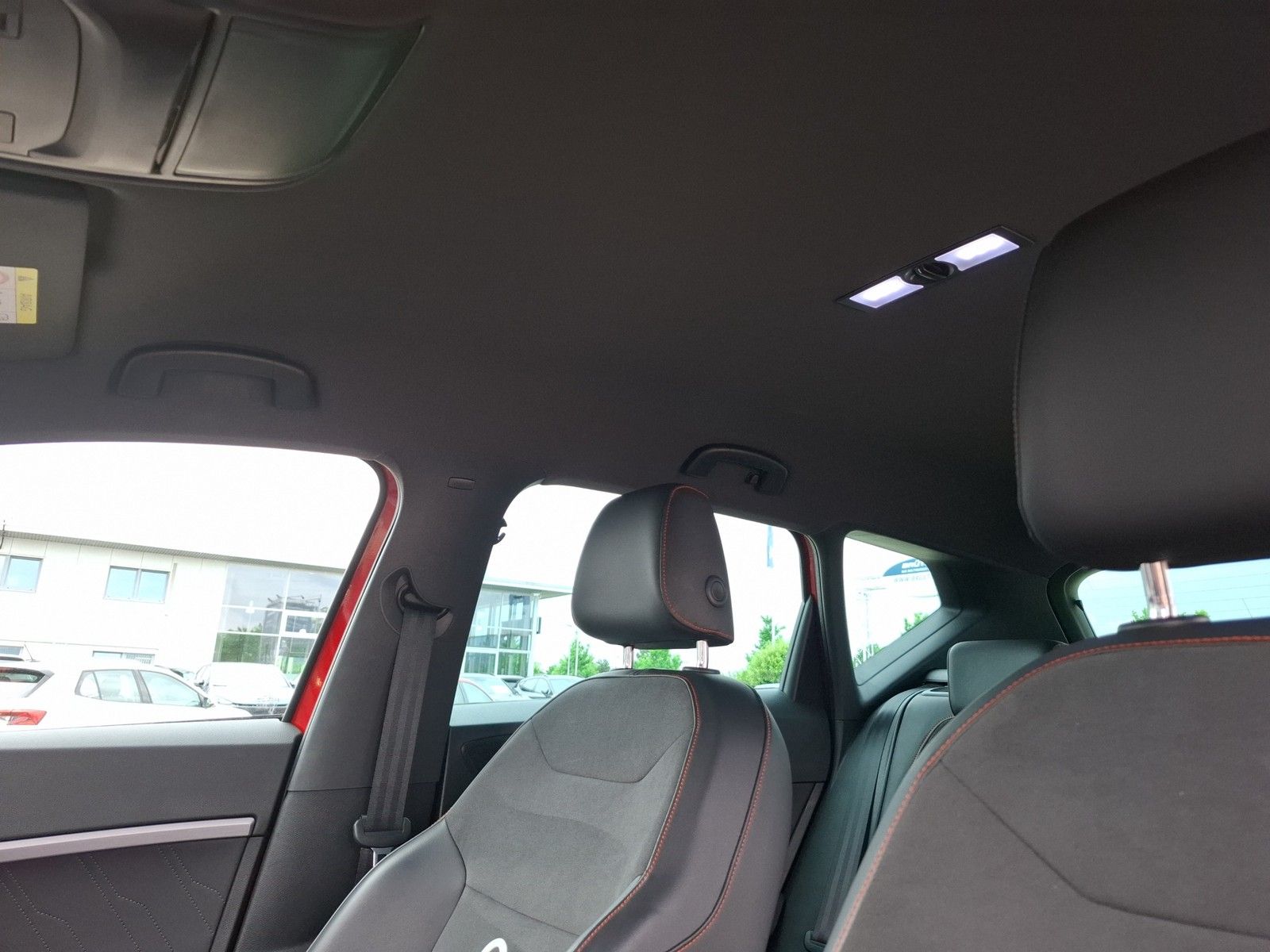 SEAT Ateca 2.0 TSI FR 4Drive DSG / NAVI / BEATS / KAM - Image 19