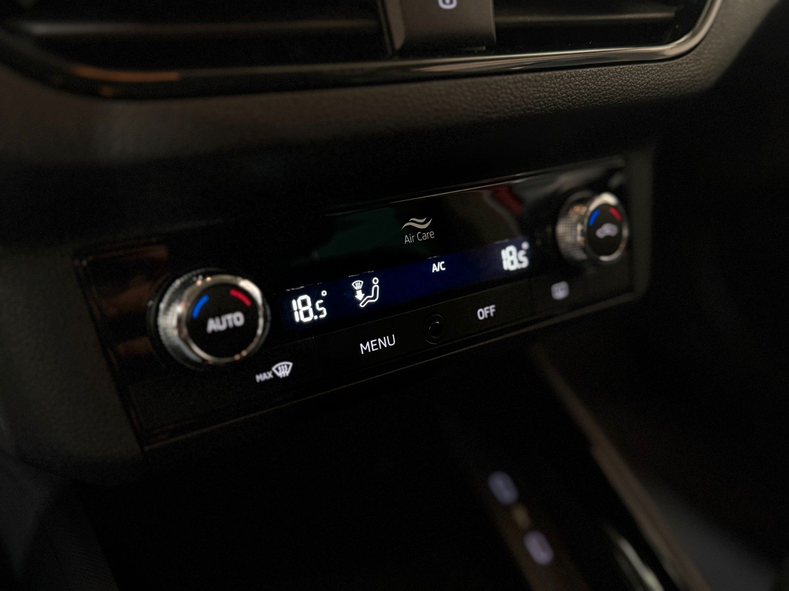 Fahrzeugabbildung SKODA Kamiq Ambition 1.0TSI / Android-Apple CarPlay