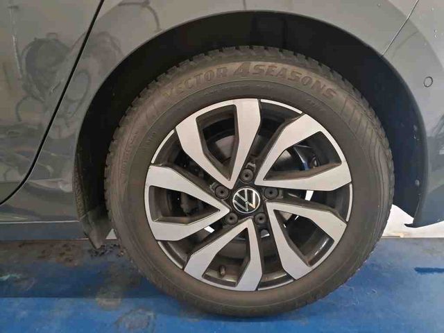 Golf VIII 2.0 TDI DSG ACTIVE MATRIX+HUD+PANO+ACC