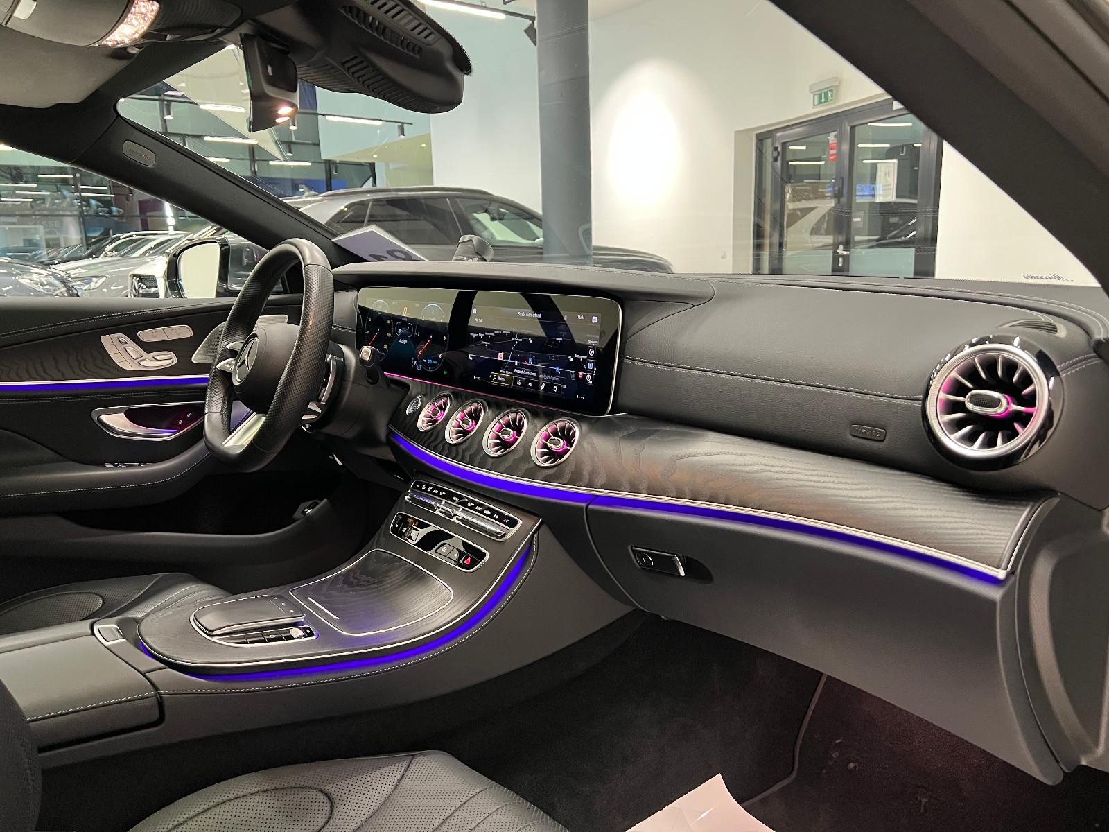 Mercedes-Benz CLS 300d|AMG|DISTR|SCHIEBEDACH|MEMO|360°|BURMES|