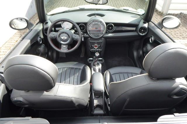 MINI Cooper Cabrio John Cooper Works JCW