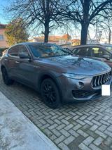 Maserati Levante V6 Diesel 275 CV AWD - Maserati Levante Kombi Gebrauchtwagen