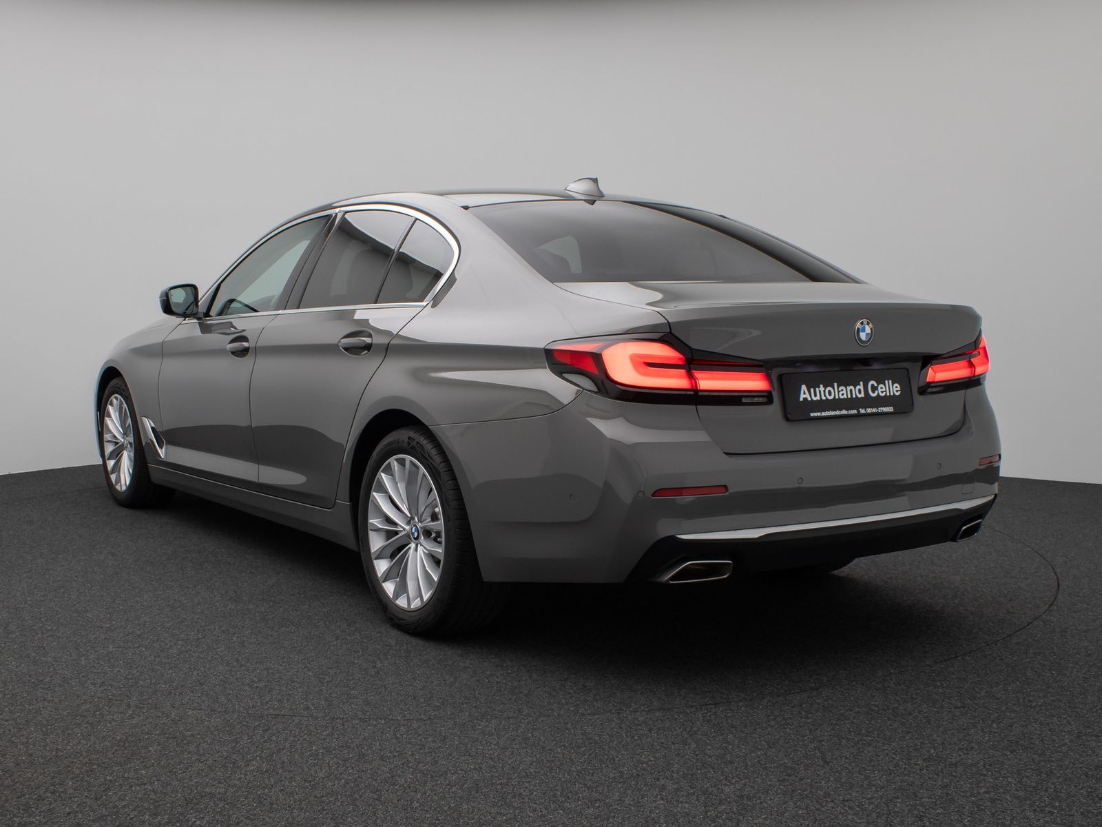 Fahrzeugabbildung BMW 530i Luxury Line Kamera Laser HUD DAB H/K SoftCL