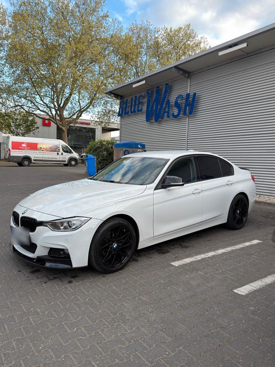 BMW 320