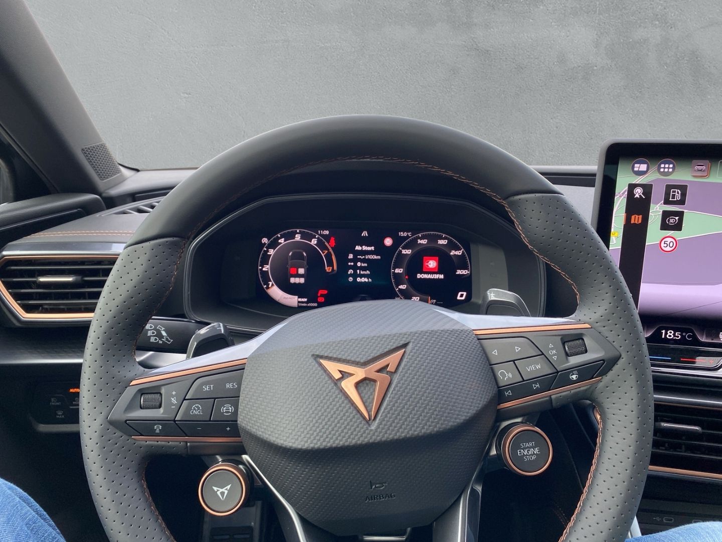 Fahrzeugabbildung CUPRA Leon LeonSportstourer1.5eTSI*NAVI*PDC*SHZ*Pano*