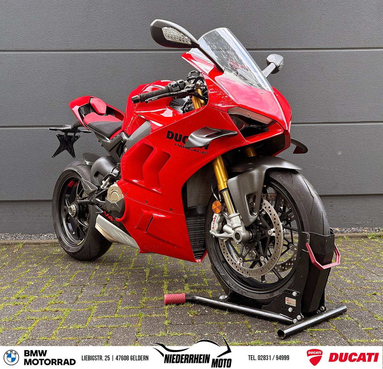 Ducati Panigale V4 S 1. Hand RIESEN ZUBEHÖR!!